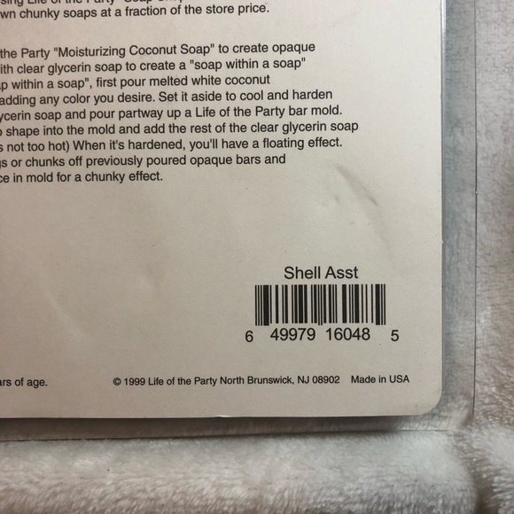 FINAL SALE- LEAVING CLOSET-NO FURTHER DISCOUNTS - Picture 5 of 6